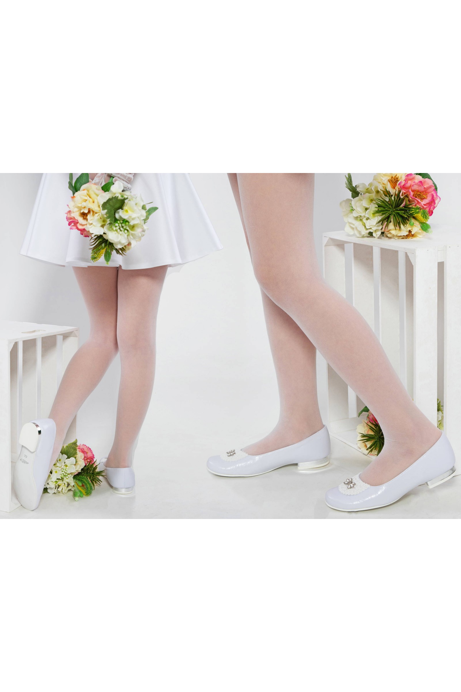 Eleganckie rajstopy komunijne - Gładkie - obraz 3