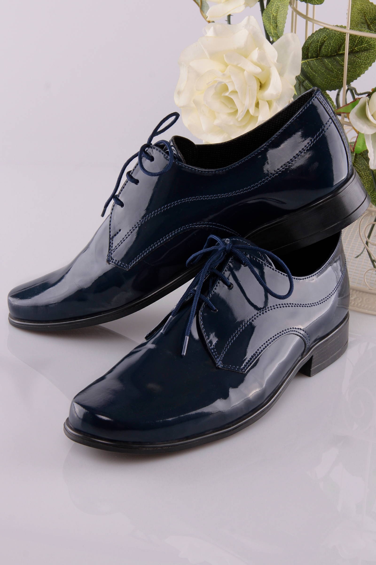 Buty komunijne 015 - granat lakier - obraz 0