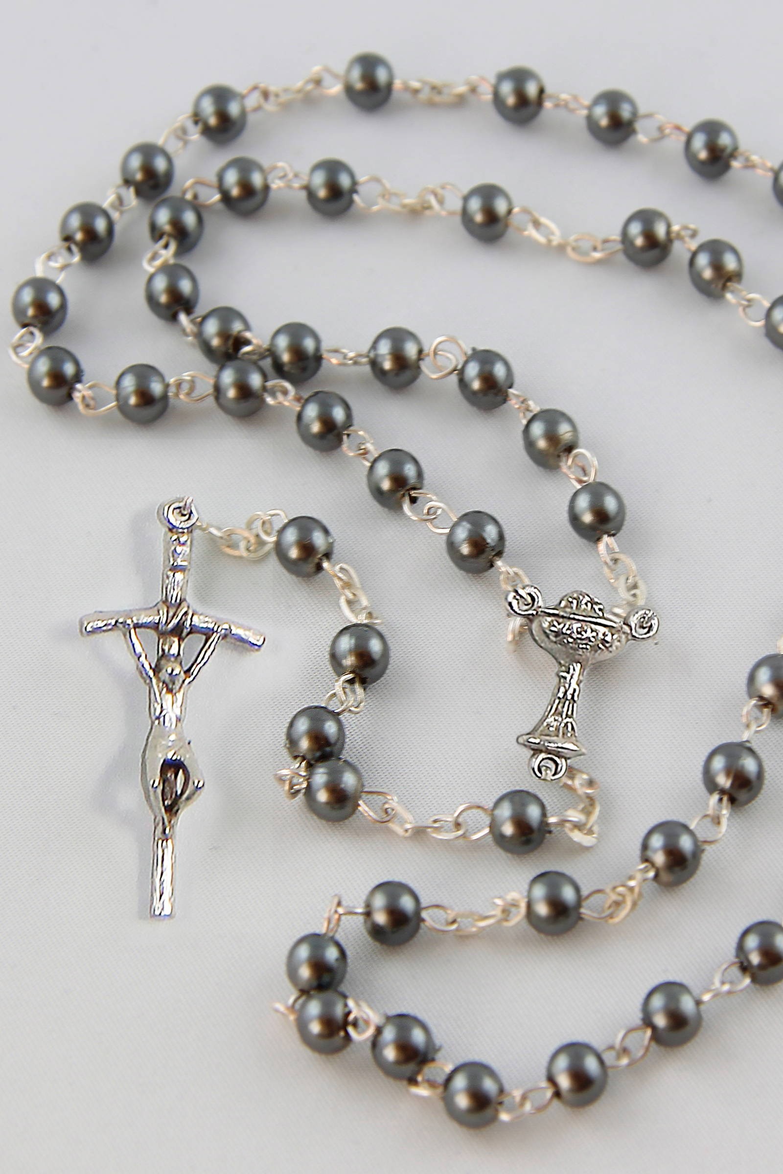 Różaniec komunijny - perełka grafit PG - obraz 0