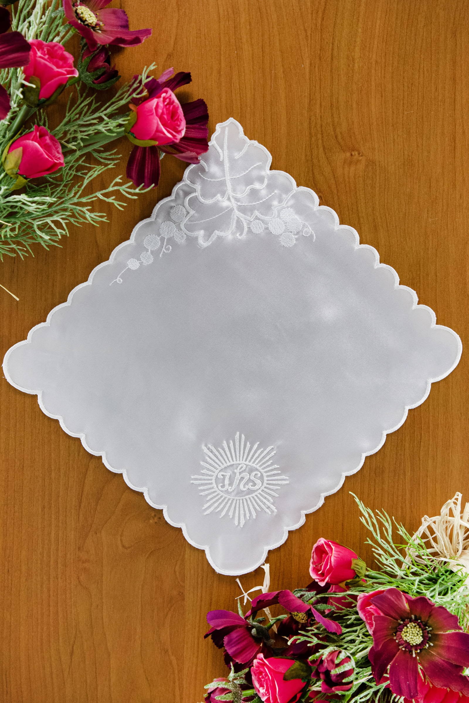 Chusteczka komunijna haftowana CH7 - obraz 0