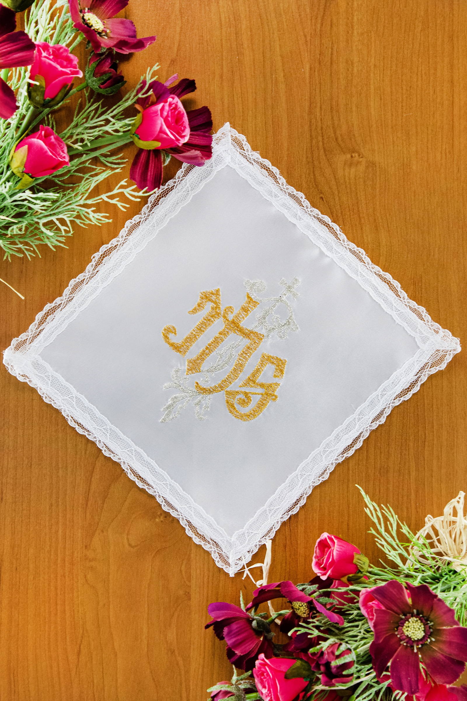 Chusteczka komunijna haftowana CH9 - obraz 0