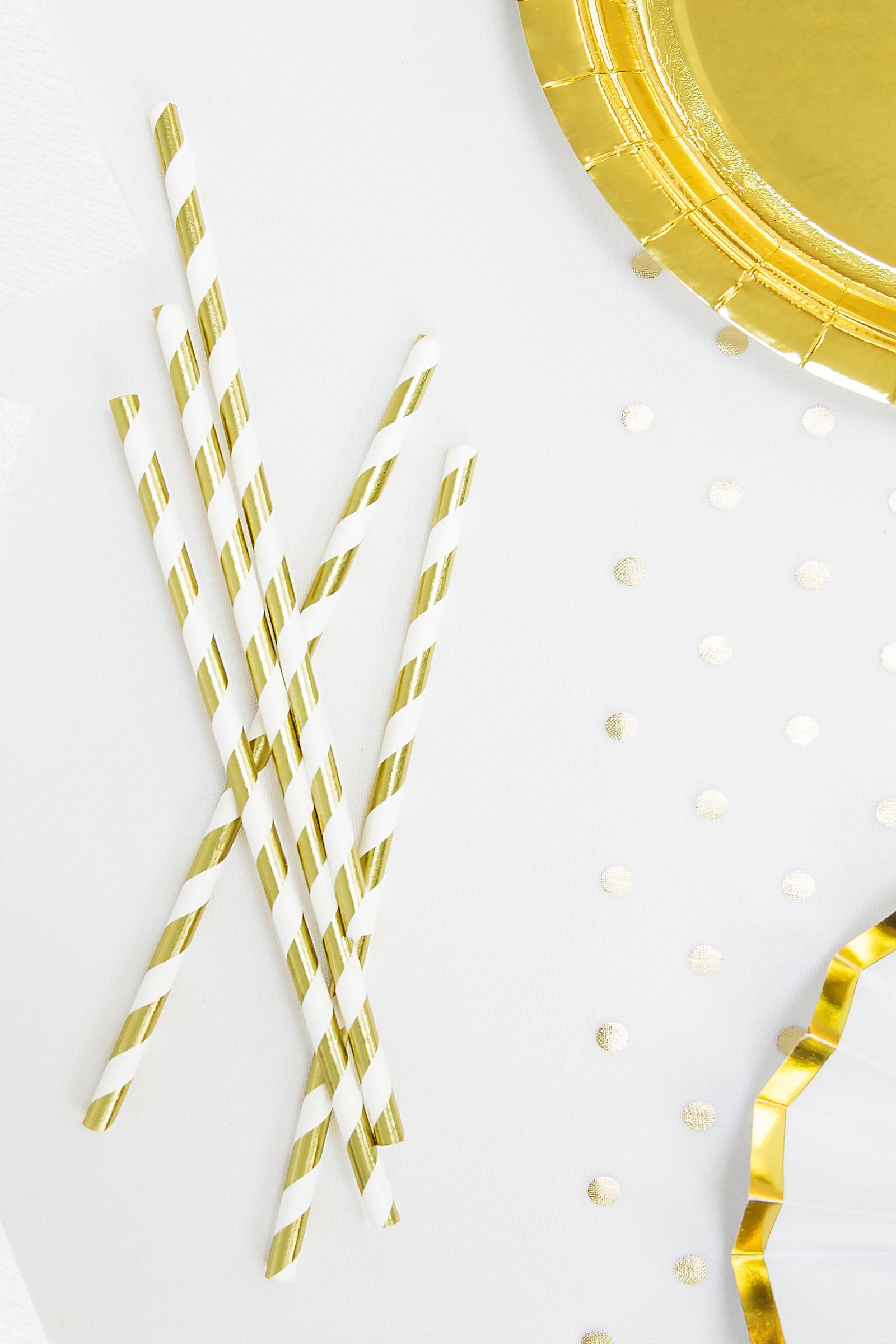 Dekoracje komunijne - biało-złote słomki - obraz 0