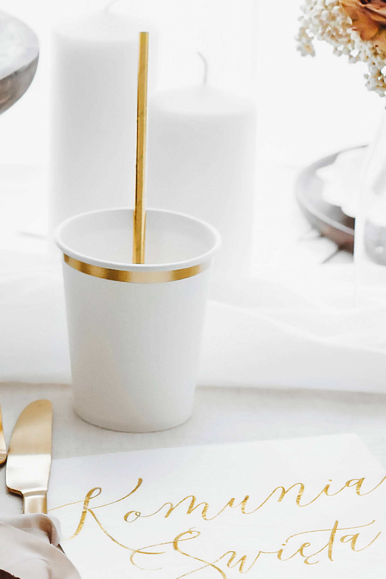 Dekoracje komunijne - kubeczki ze złotem - obraz 0