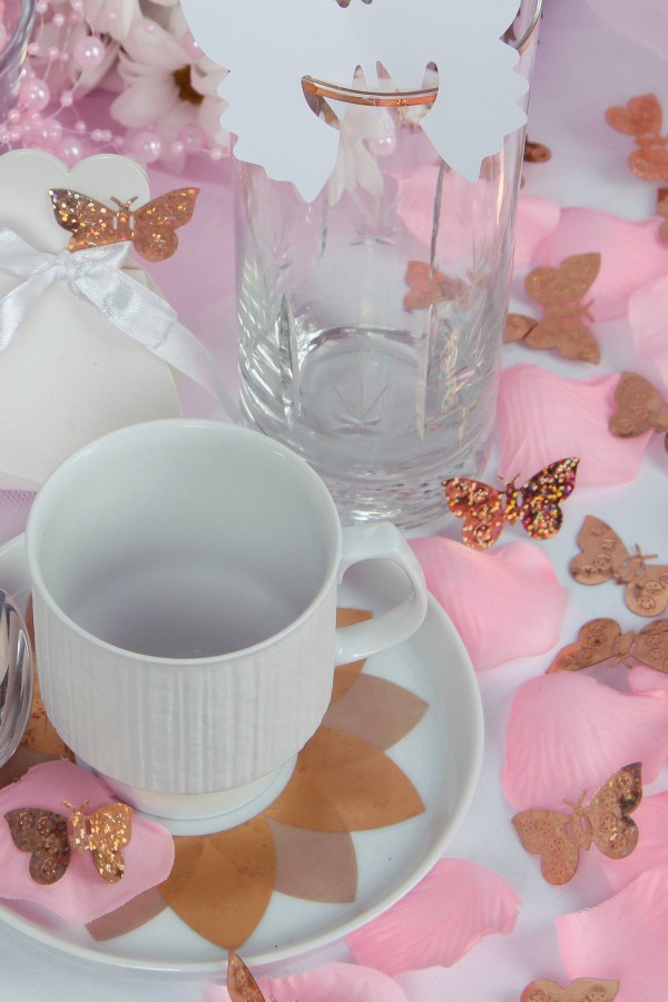 Komunijne ozdoby stołu - zestaw motyle i płatki róż