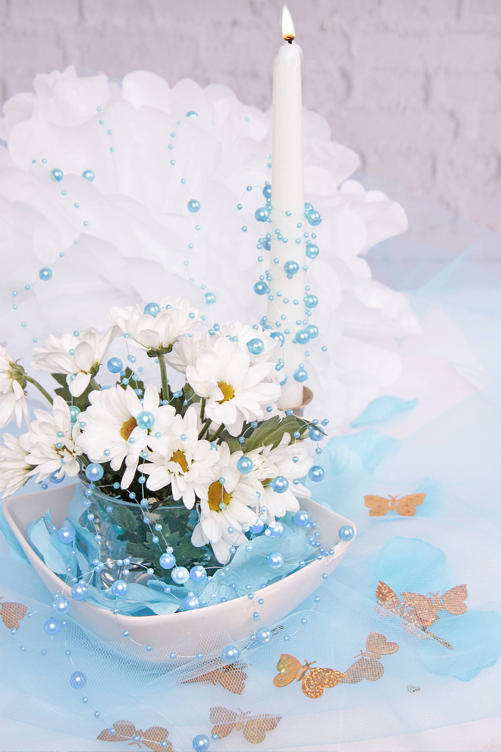 Niebieska perełka w girlandzie komunijnej - obraz 0