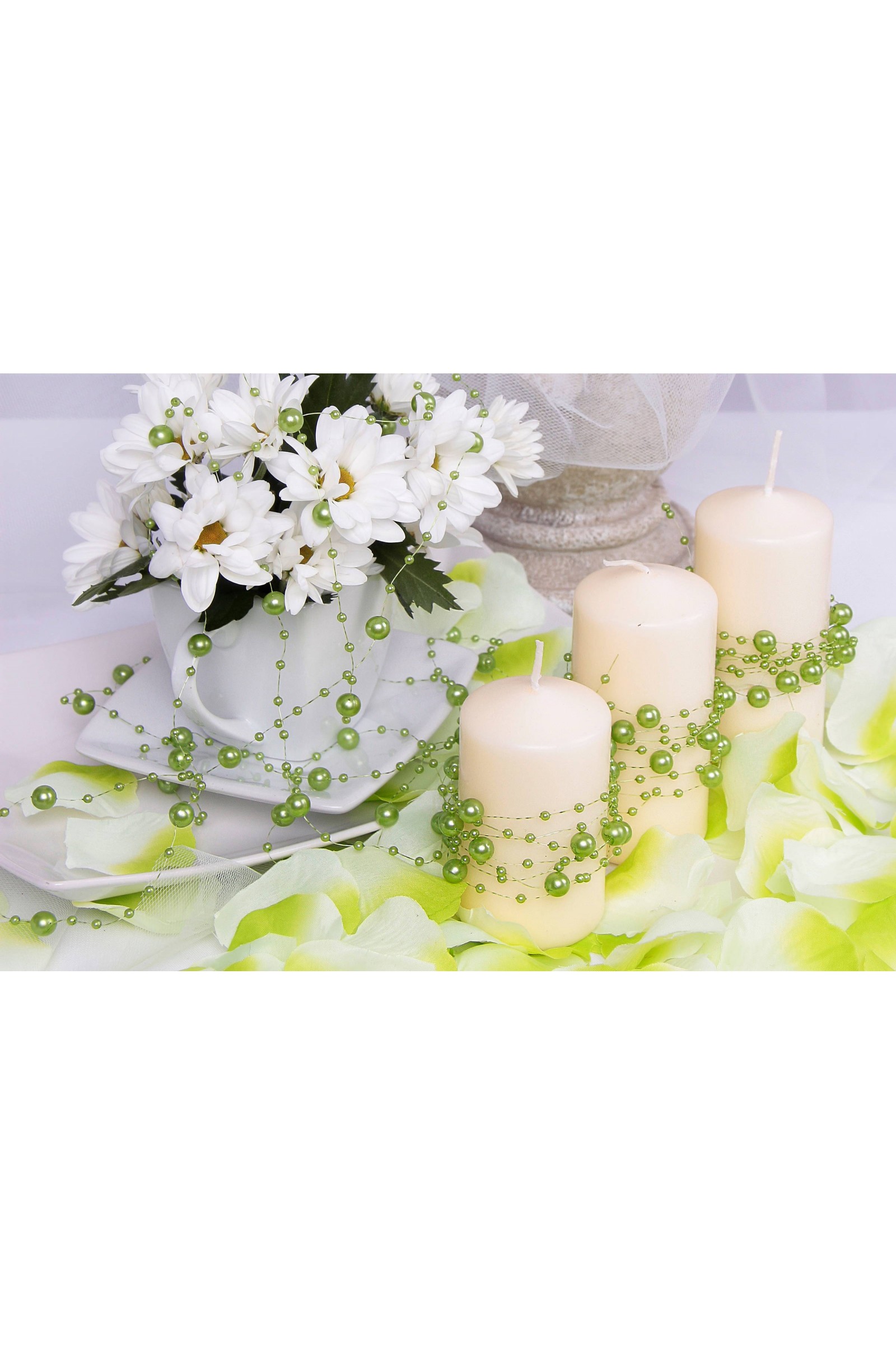 Zielona perełka w girlandzie komunijnej - obraz 2