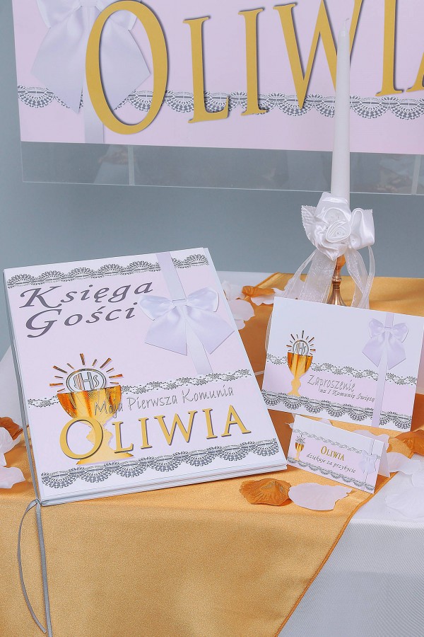 Personalizowana księga pamiątkowa komunijna - Koronka biała